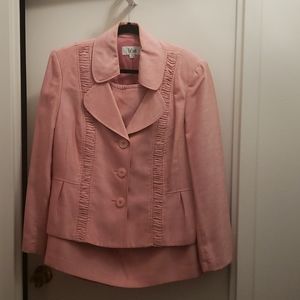 Dark pink Le Suit suit size 18